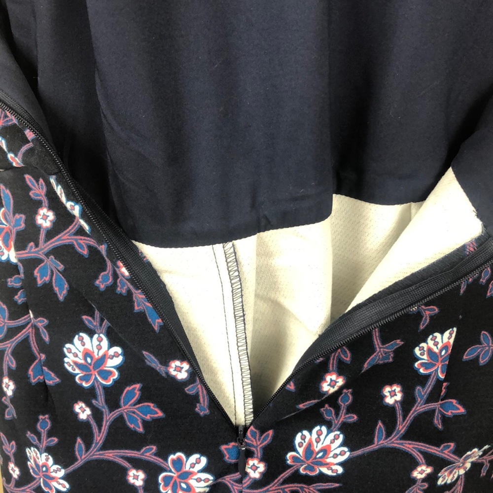 NWT LOFT Black w/Blue Pink and White Floral Pocketed Dress - Size 6 Petite - Picture 13 of 13